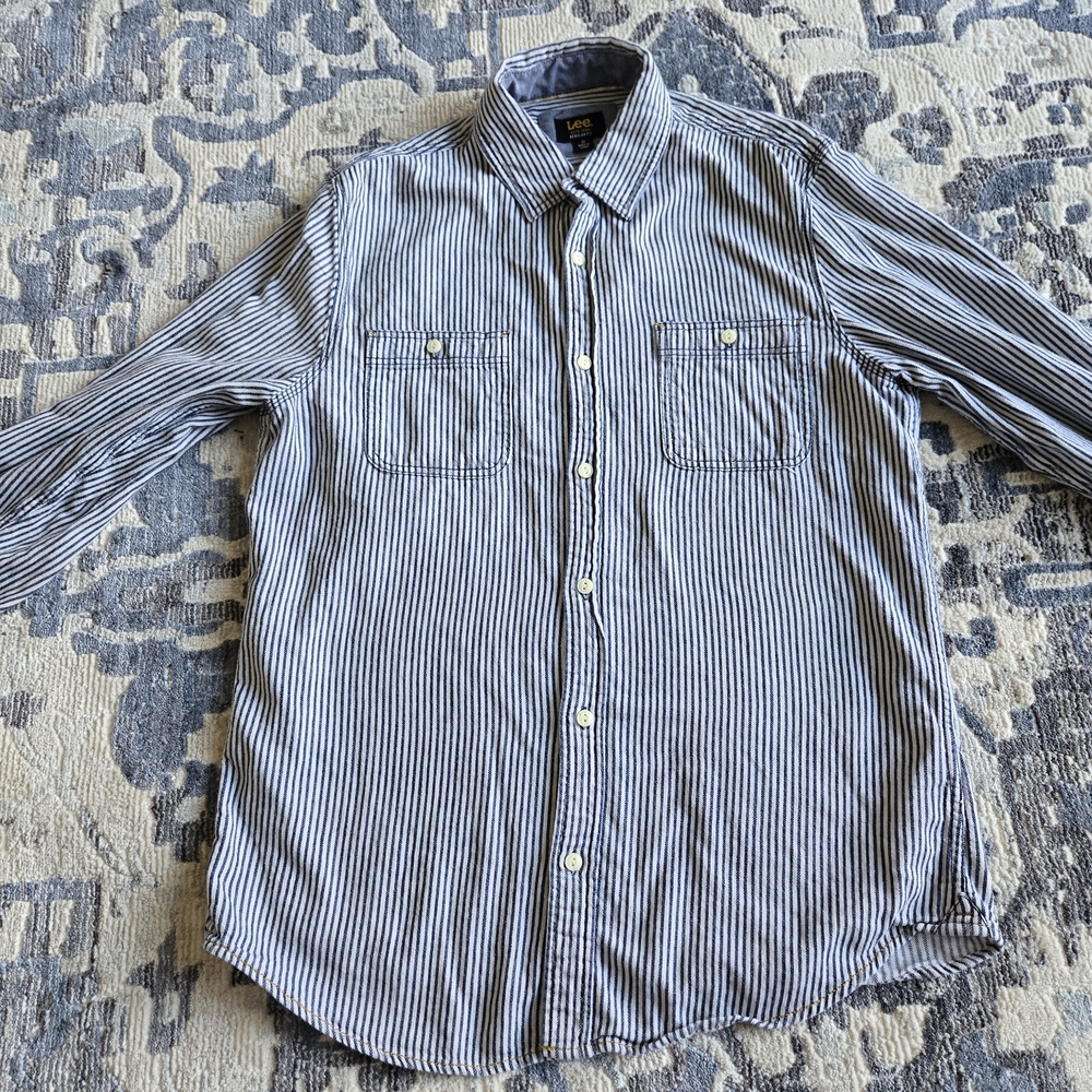 Lee Men's Blue and White Striped Button Down